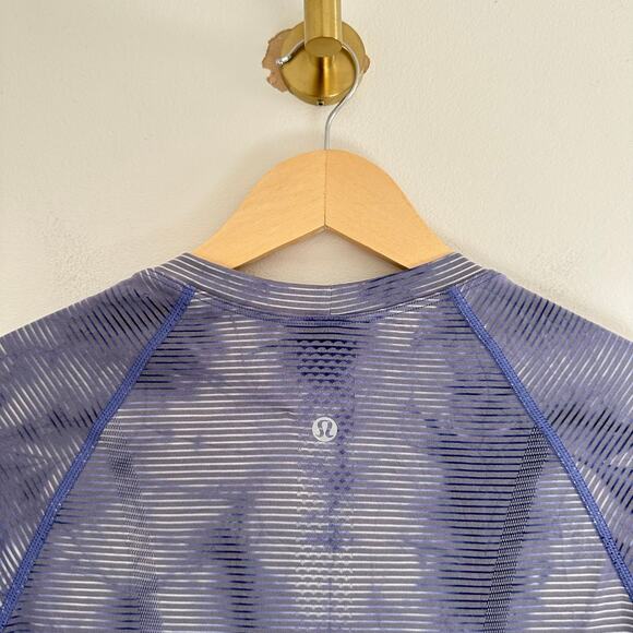 Lululemon Swiftly Tech Long Sleeve 2.0 *Wash Striped Tie Dye Blue 8 - Picture 6 of 7